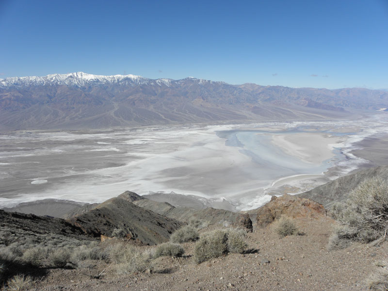 01-Dante's_View-snow_covered_Telescope_Peak_and_water_in_Death_Valley_salt_flats
