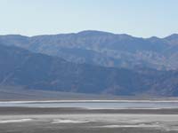 32-water_visible_in_distance_from_Artists_Palette_Rd_to_Badwater_Rd-zoomed