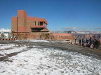 27-closer_view_of_Grand_Canyon_West_Rim_Skywalk_and_viewing_area_to_right