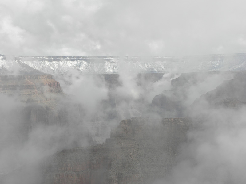 20-amazing_views_with_clouds_in_the_canyon