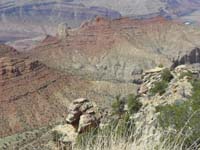 21-Navajo_Point-trail_for_future_consideration_in_middle_of_formations