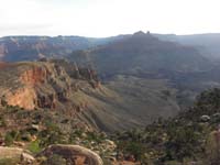 16-Grand_Canyon_views-Tonto_Trail_middle_distant