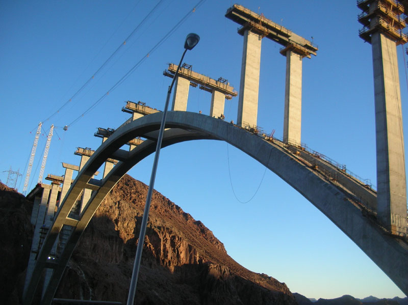 11-center_view_of_bridge_from_the_road