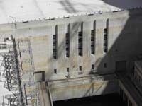 38-zoomed_view_of_building_between_power_plants
