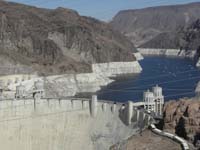 47-zoomed_view_of_Lake_Mead