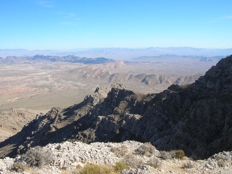 32-another_scenic_view_with_Lake_Mead_in_background