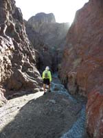 033-Peppe_going_up_canyon_to_the_Arizona_Hot_Spring