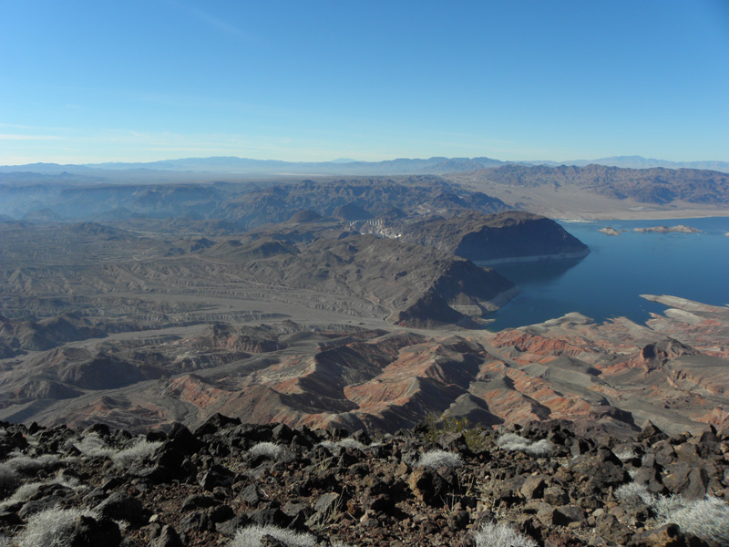 23-scenic_view_from_peak-looking_W-Hoover_Dam,Boulder_City,Lake_Mead_(47_percent_full)