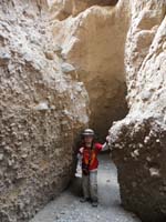 10-Kenny_in_steep_slot_canyon-very_neat