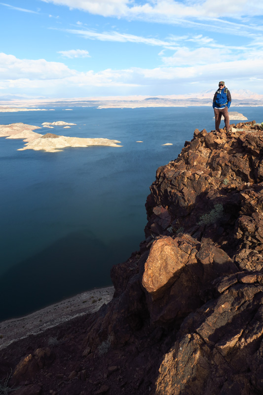 12-Laszlo_on_a_ledge_with_Lake_Mead_in_distance