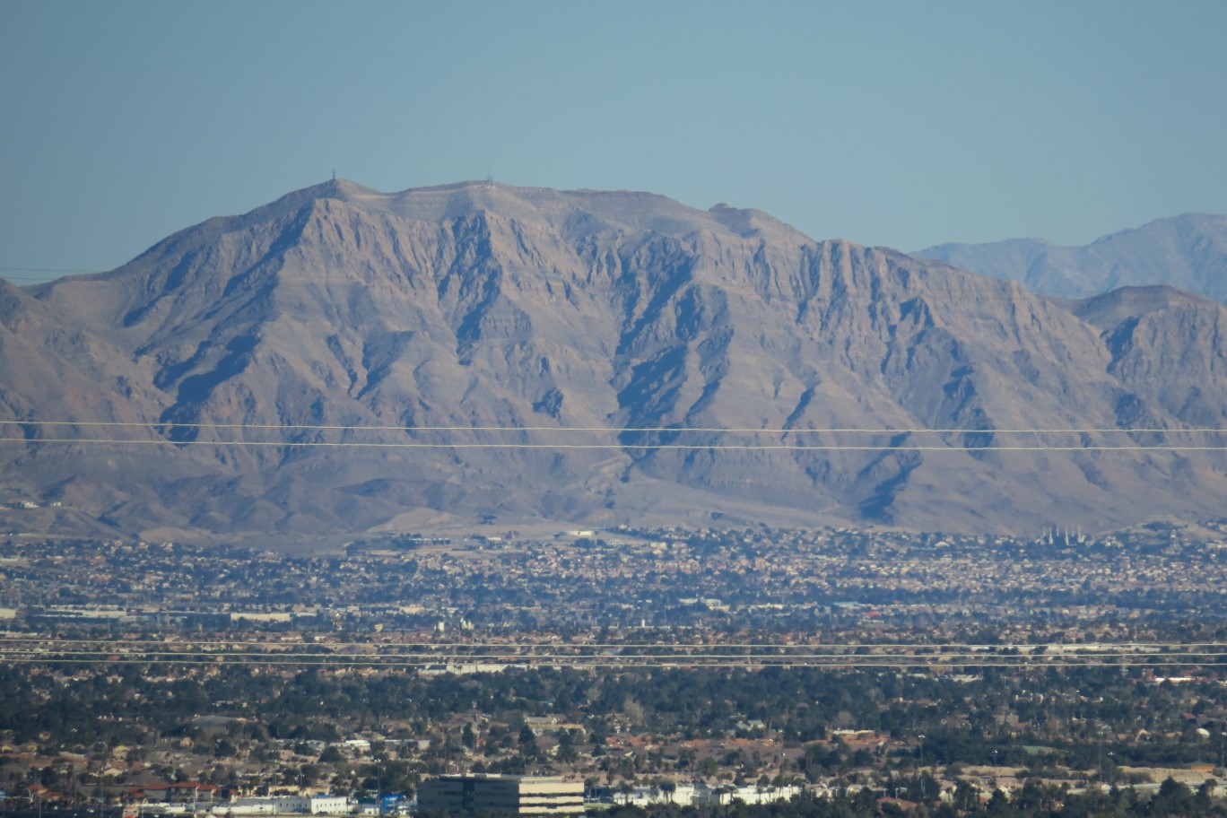 34-Frenchman_Mountain_from_much_further_west-zoom_view