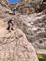 49-looking_back_to_scrambling_obstacle,not_bad,simply_be_careful-from_Laszlo