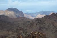 18-scenic_view_from_peak-looking_N-Lizardback,head,horn_Peaks-Hoover_Dam_bypass_bridge