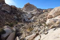 72-scenery_beyond_the_dry_waterfall-should_be_another_waterfall,but_also_dry