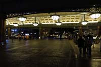 31-Bellagio_porte_cochere_is_not_busy_at_all-quite_sad_to_witness