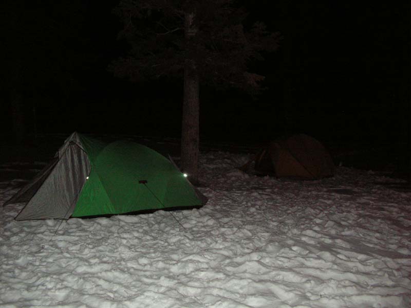 07-tents_on_the_snow