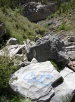 11-more_graffiti_with_dry_Big_Falls_in_distance