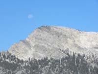 11-zoom_of_McFarland_Peak_with_moon