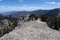 30-scenic_view_on_peak-looking_SE-Harris_and_Griffith