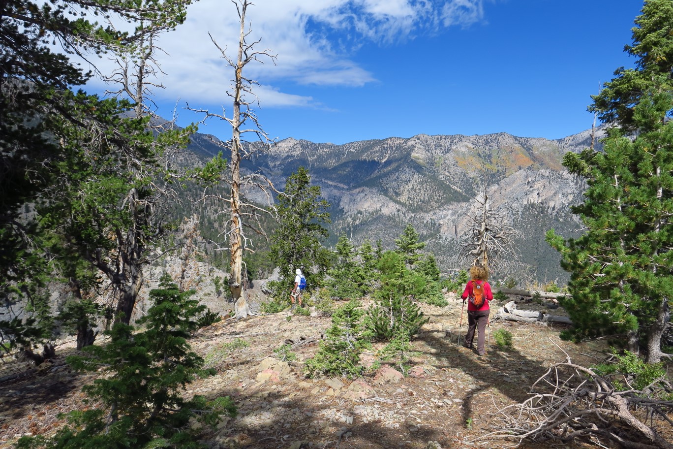 36-approaching_Echo_Cliff_Overlook