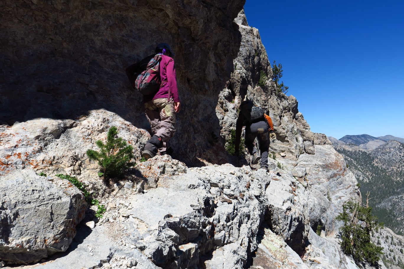 18-continuing_on_along_narrow_ledge