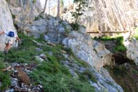 07-skirting_around_the_natural_spring_to_the_left