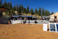 50-main_area_for_ski_resort-entrance-exit_that_way