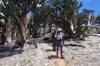 21-Keesha_and_Edmund_on_the_trail_heading_down