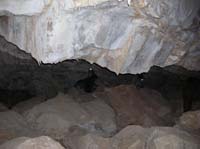 14-cavers_exploring_the_large_room