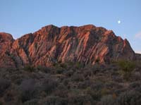 15-colorful_sandstone_rocks_at_sunrise