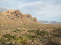 04-scenic_views_of_Red_Rock_from_trailhead