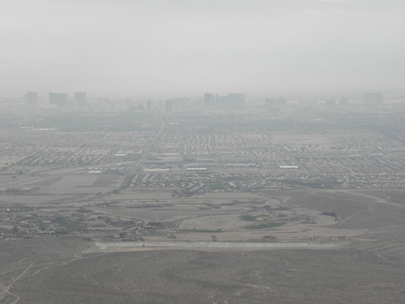 16-zoomed_view_of_Las_Vegas_strip-unfortunately_hazy_day