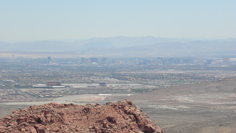 16-scenic_view_from_New_Peak-zoomed_view_of_Las_Vegas_Strip
