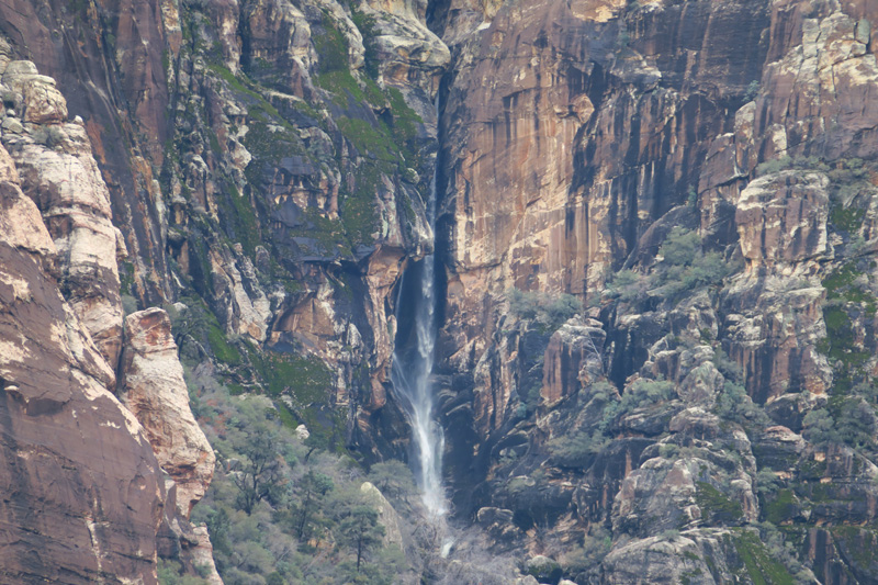 03-another_waterfall_on_left_side_of_Ice_Box_Canyon-seen_from_road