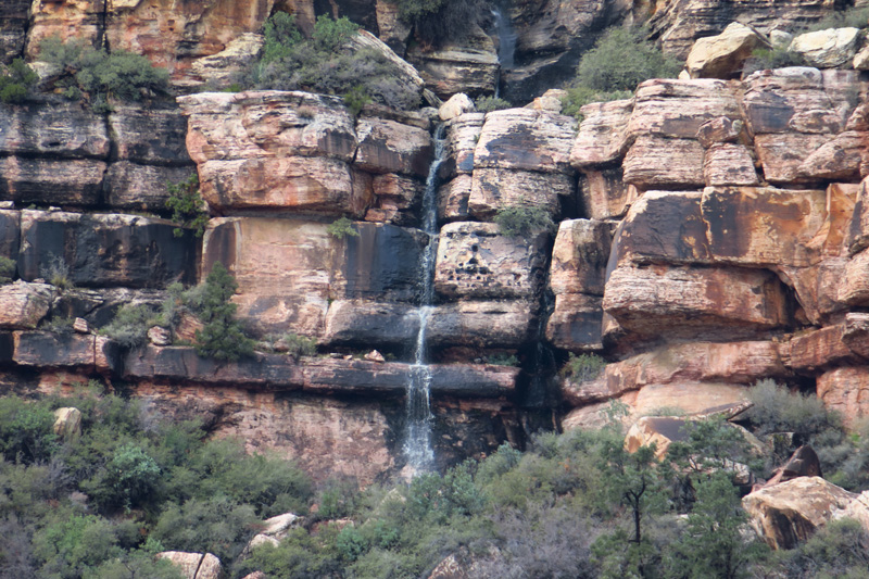 04-another_waterfall_on_right_side_of_Ice_Box_Canyon-seen_from_road
