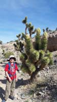 16-Kenny_and_blooming_Joshua_Tree