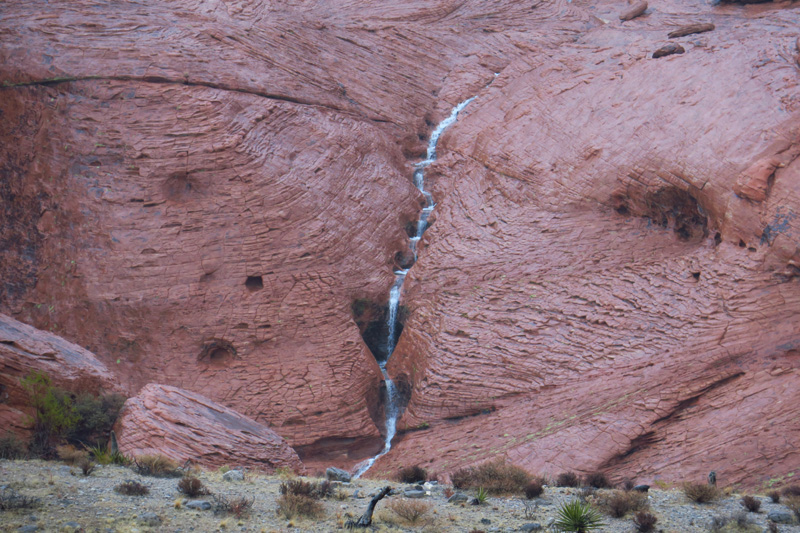01-cascading_waterfall_seen_between_Calico_II_and_Sandstone_Quarry