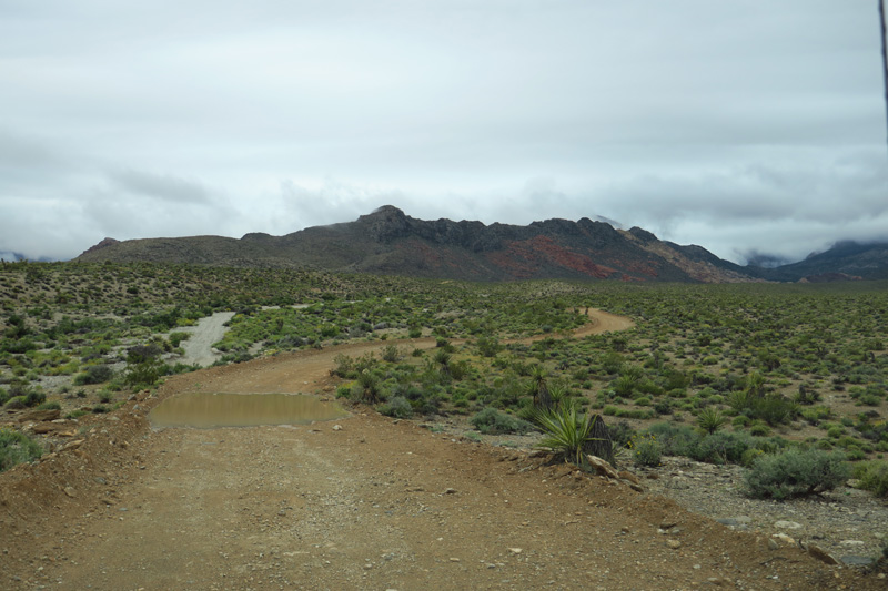 01-drive_on_dirt_road_leading_to_Brownstone_Basin-lots_of_low_clouds-threat_of_rain,but_none