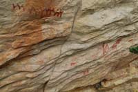 12-ancient_pictographs_mixed_with_modern_graffiti