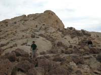 88-climbing_down_from_Silica_Dome
