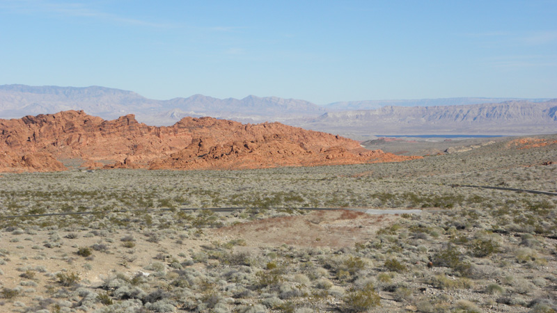 01-Valley_of_Fire_and_Lake_Mead_from_park_entrance