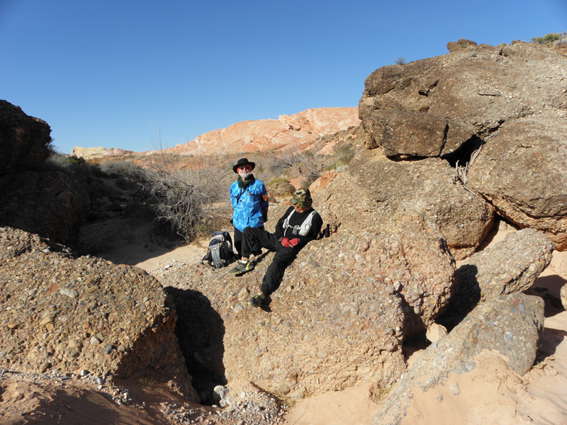 16-Henry_and_Peppe_relaxing_on_conglomerate_rock