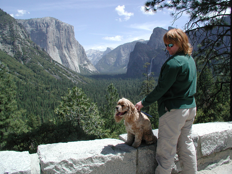 08-Kristi_and_Baxter_at_Tunnel_view