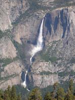 02-close-up_of_Yosemite_Fall