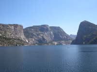 09-Hetch_Hetchy_Reservior_from_trail