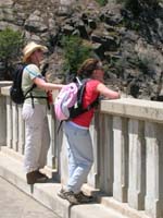 80-Kristi_and_Jodi_admiring_the_scenary
