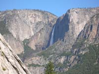 11-close-up_of_Yosemite_Falls