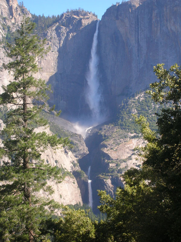 03-first_view_of_Yosemite_Falls_at_sunrise