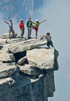 Half_Dome-hike-diving_board_with_Yosemite_Valley-really_on_the_edge