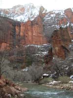 09-river_with_cliffs_covered_with_snow